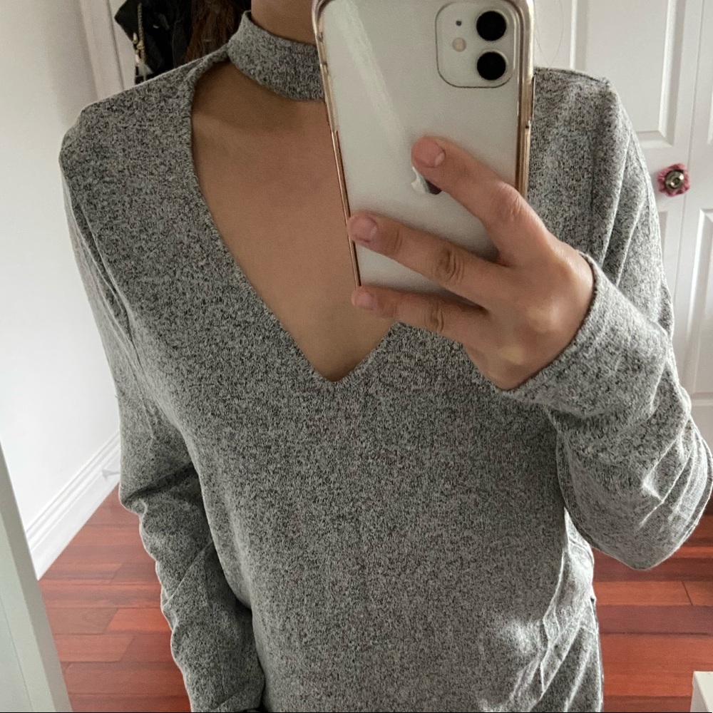 V-Neck Cutout Collar Grey High-Low Sweater